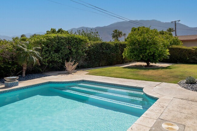 Building Photo - Family-Friendly Oasis in North Palm Springs