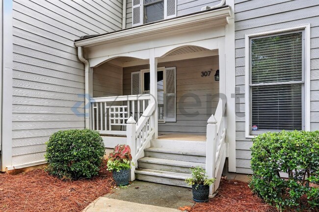 Building Photo - 307 Hollyfax Cir NE
