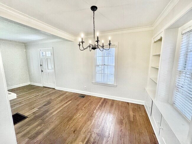 Building Photo - 163 S Fenwick Rd