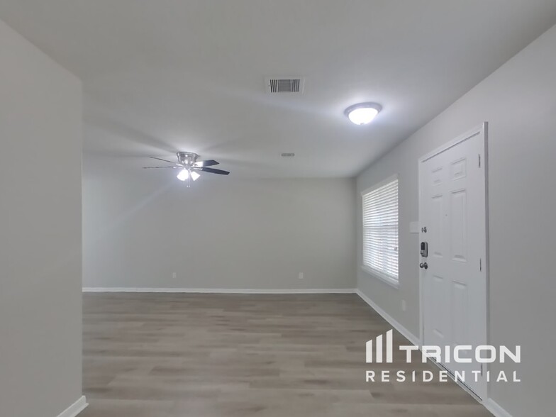 Building Photo - 6314 Austinville Dr
