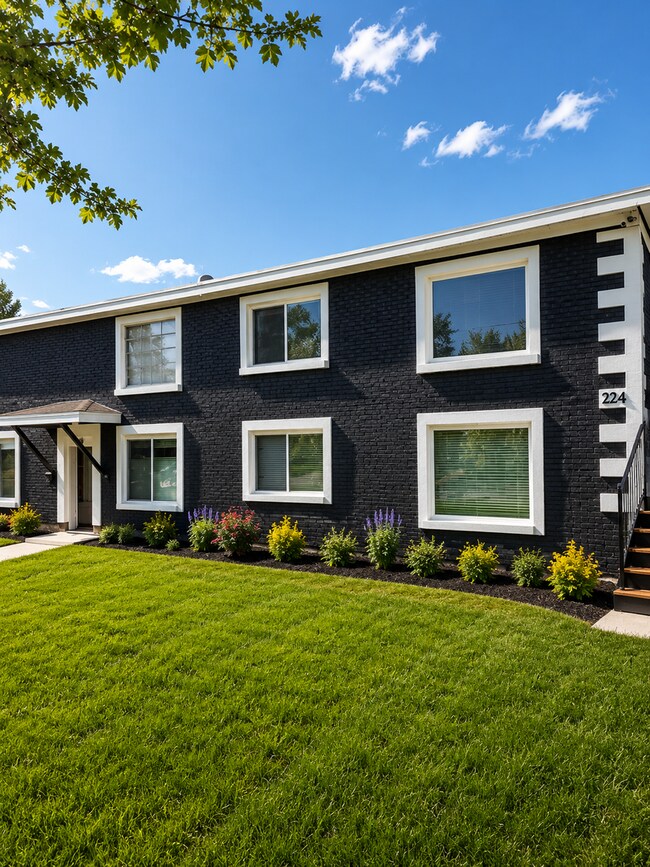 Building Photo - 224 S 900 E