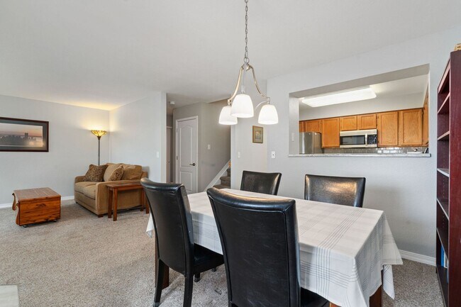 Building Photo - 2502 Timberwood Dr