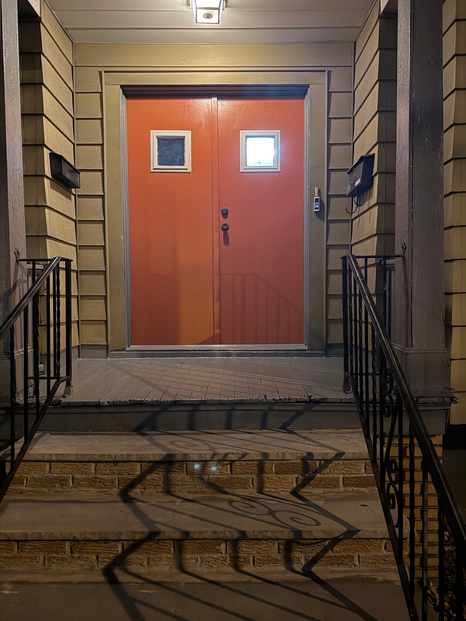 Building Photo - 10 Adams St