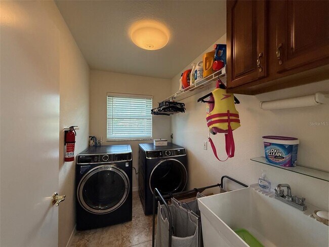 Building Photo - 17315 Sabrina Cir