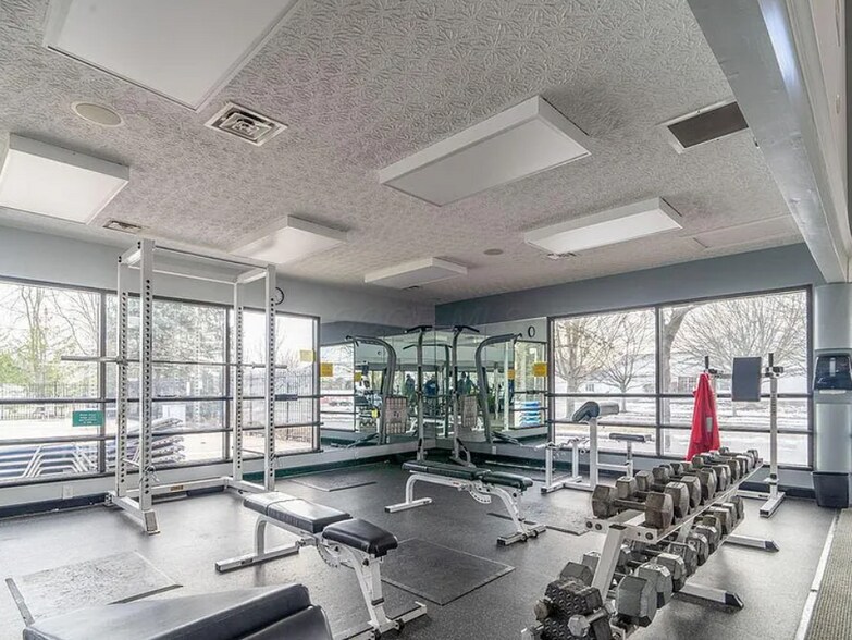 Building Photo - 5186 Lodi Dr