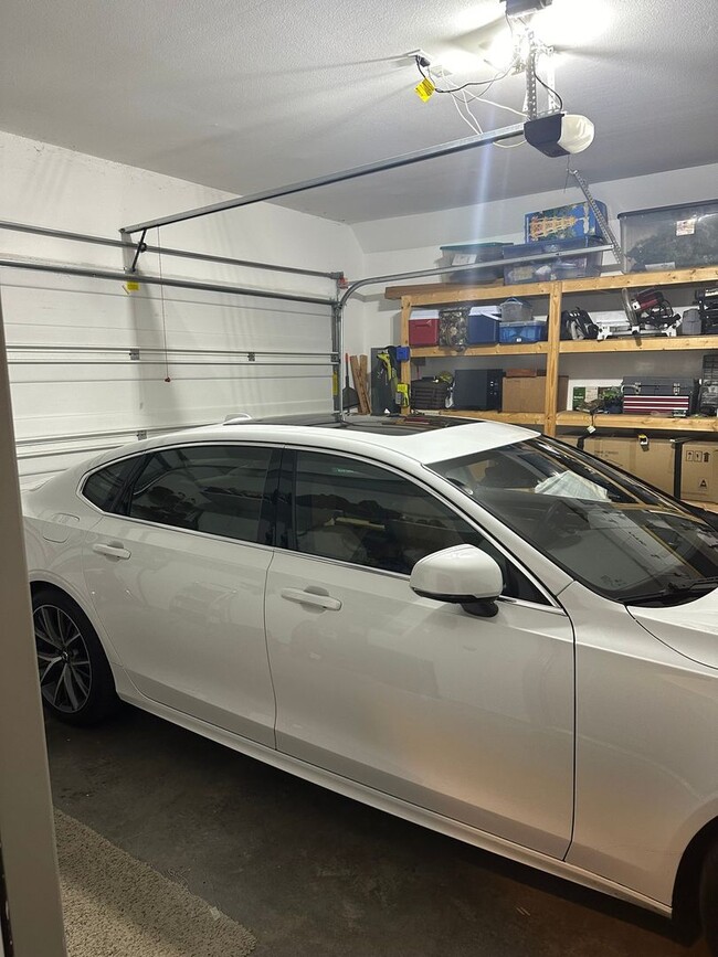 Building Photo - 1325 Summerset Ln