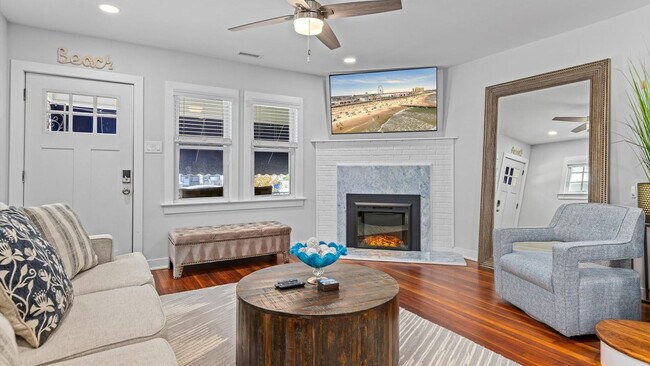 Building Photo - 710 Battersea Rd