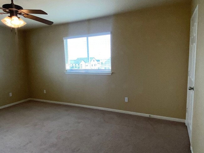 Building Photo - 7707 Bridgepointe Dr