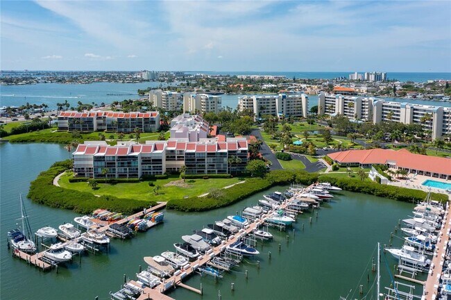Building Photo - 7907 Sailboat Key Blvd S