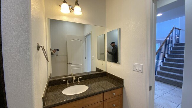 Building Photo - Mountain House Home Spacious 4 Bedroom, 3.5 Bath Home with Bonus Loft