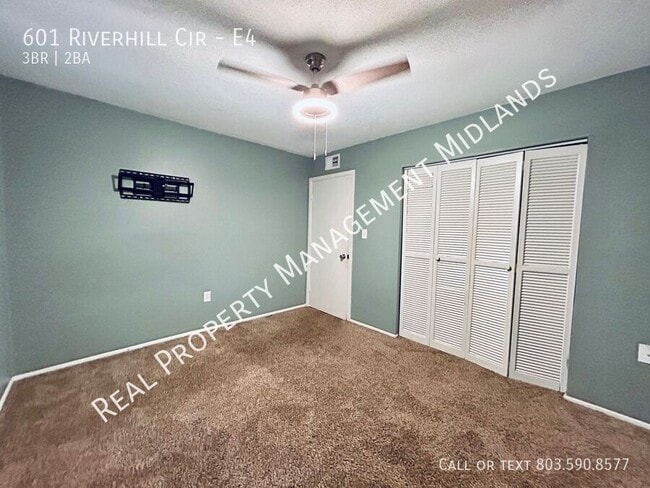 Building Photo - 601 Riverhill Cir