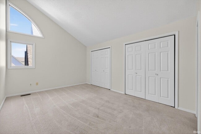 Building Photo - 1354 S College Mall Rd