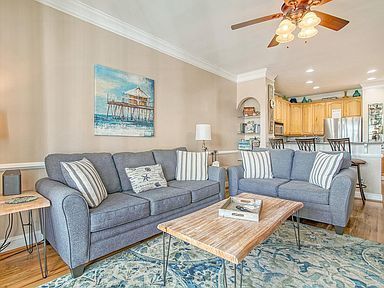 Building Photo - This exquisite condo boasts breathtaking o...