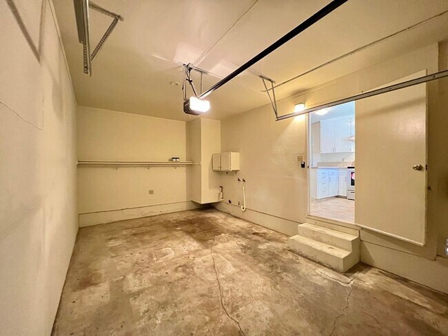 Building Photo - E Street, 1751-1753**