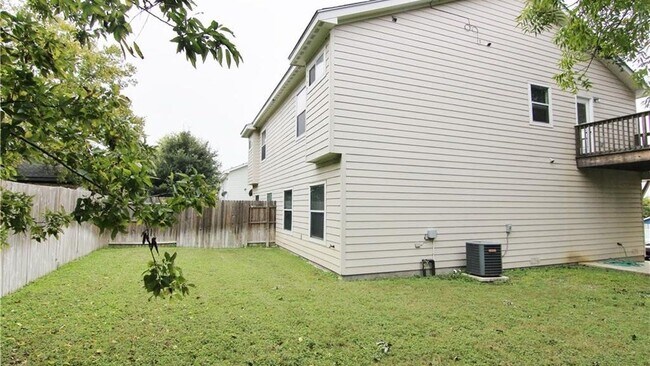 Building Photo - 1270 Hillcrest Dr