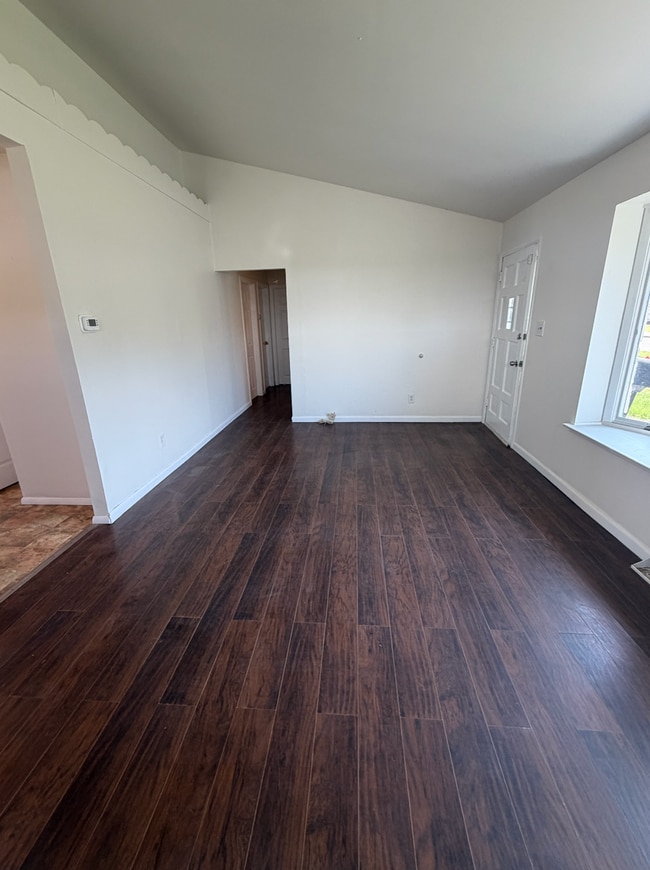 Building Photo - Three Bedroom Home-Bristol Township