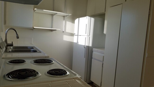 Building Photo - 12608 Julian Ave