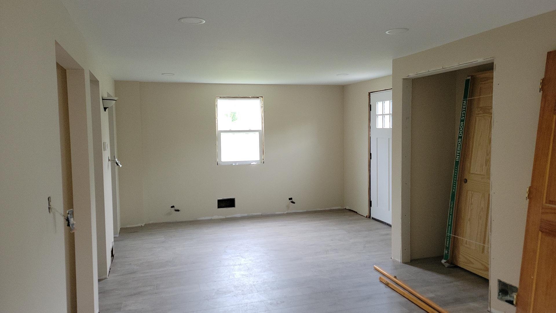Building Photo - 25160 W Circle Ave