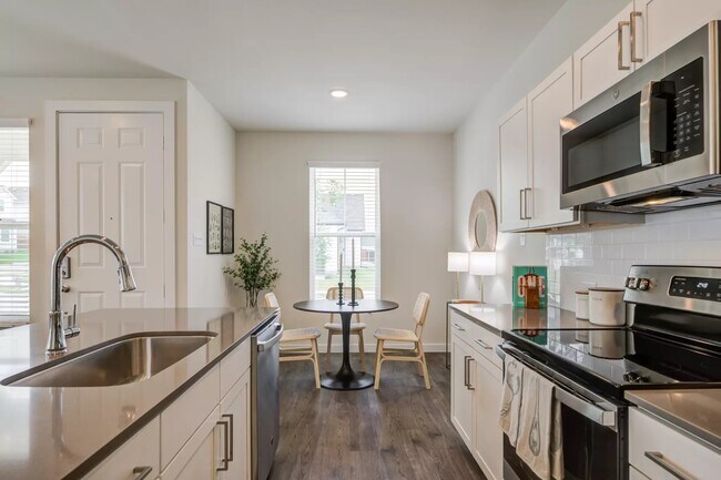 Building Photo - 801 Bluestem Way