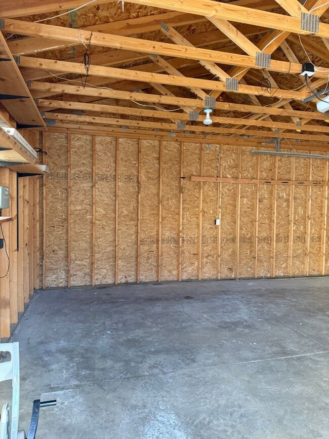 Building Photo - A Lovely Westside Single Family Home in the Desirable Valley West Subdivision