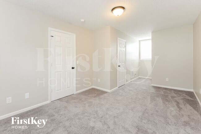 Building Photo - 208 Guinevere Ct