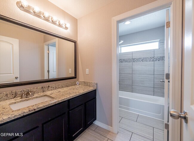 Building Photo - 14447 Onnie Kirk Ave