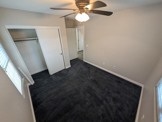 Building Photo - 7550 Morisset Ave