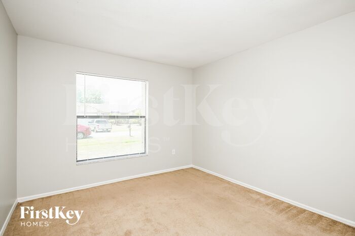 Building Photo - 307 Medina Ct