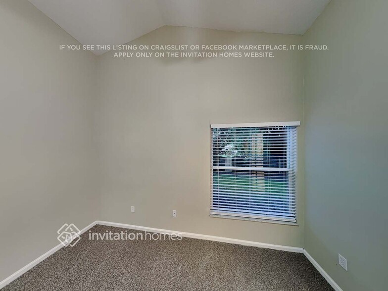 Building Photo - 33 Valleywood Dr
