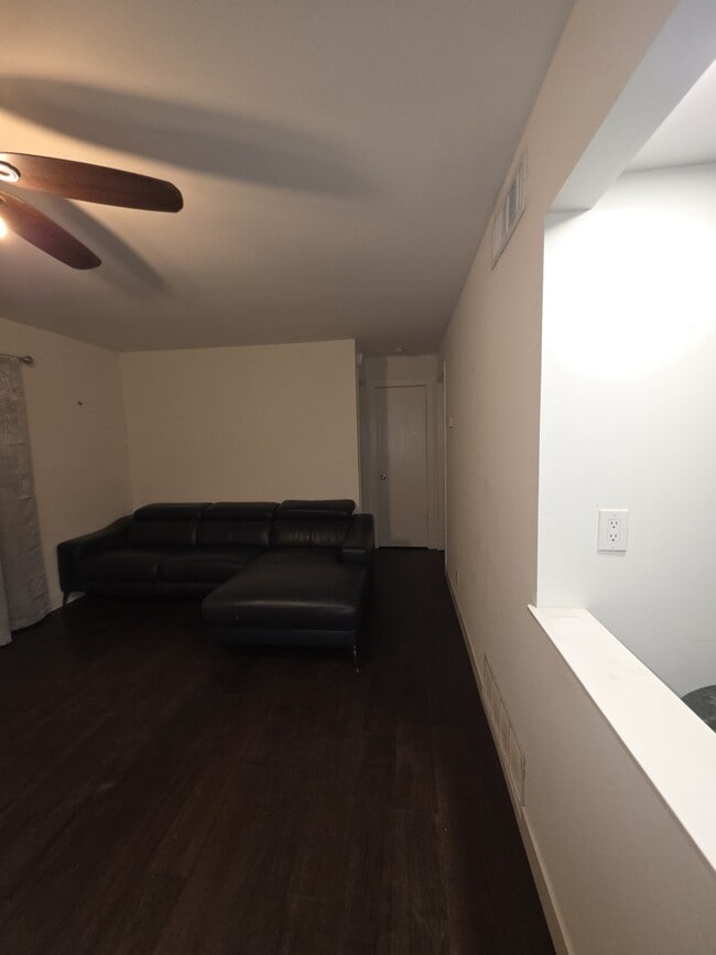 Building Photo - 4924 N Woodmere Fairway