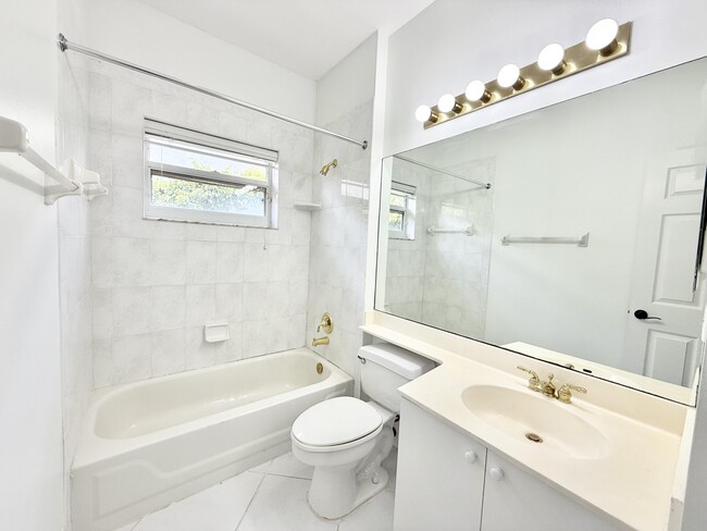 Building Photo - 12310 Riverfalls Ct