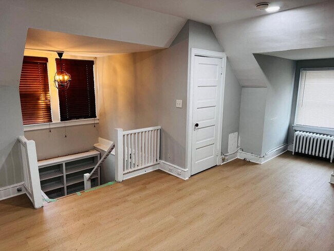 Building Photo - Studio Apartment on Linden Lane – Walk to Downtown Princeton