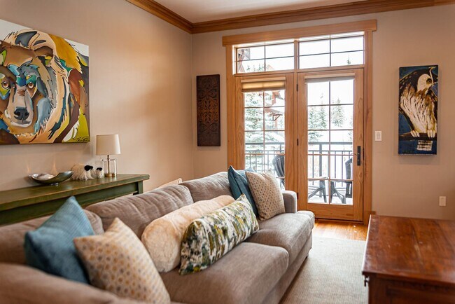 Building Photo - Immaculate Spanish Peaks Condo with Hot Tub & Pool Access