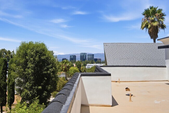 Building Photo - 5244 Baza Ave
