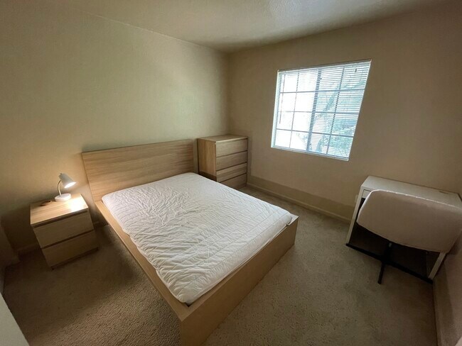 Bed#2 - 101 S Players Club Dr