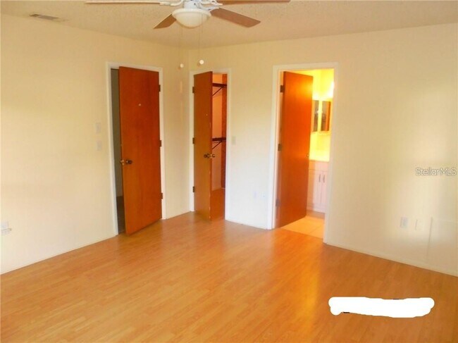 Building Photo - 902 Plum Tree Ln