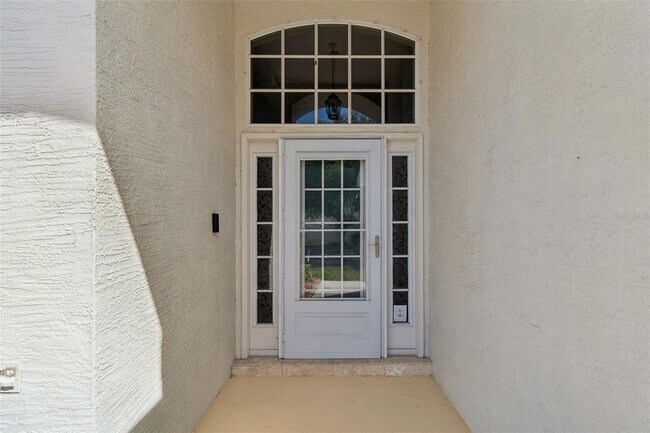 Building Photo - 7904 Floradora Dr