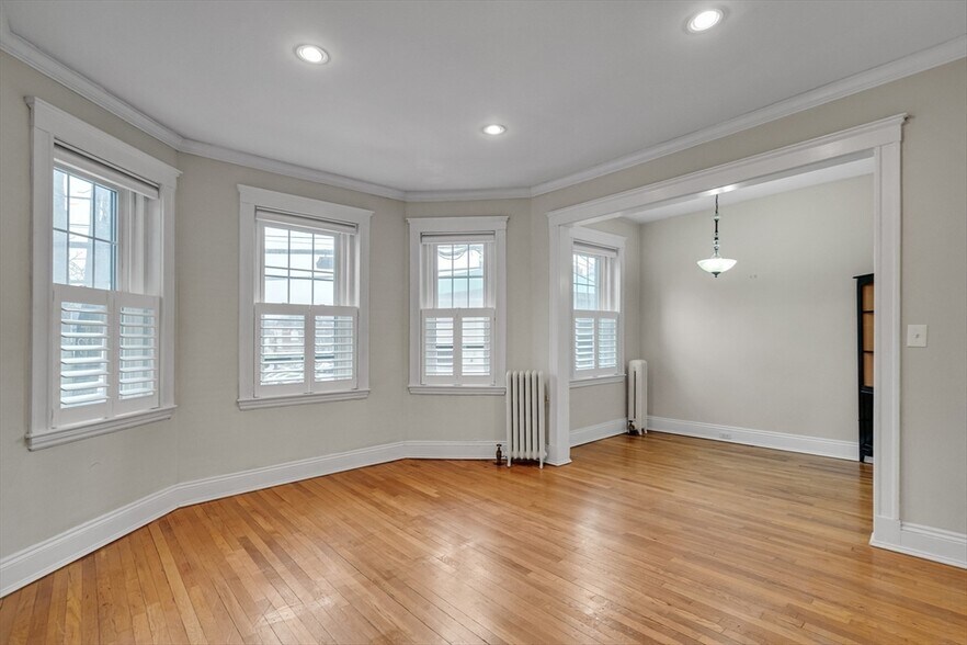 Building Photo - 315 Allston St