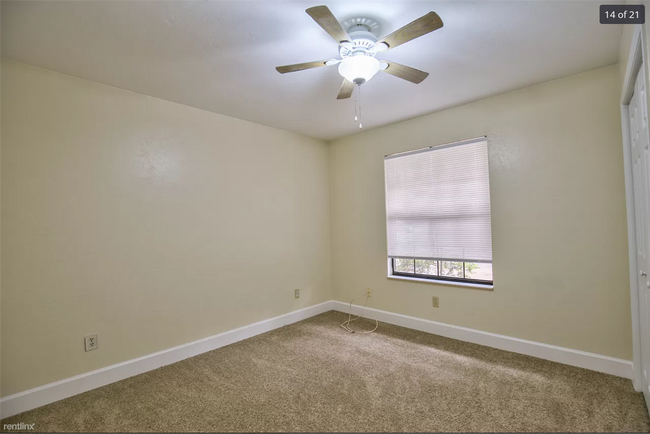 Building Photo - 2 br, 1 bath Duplex - 4789 Leah Court 4789