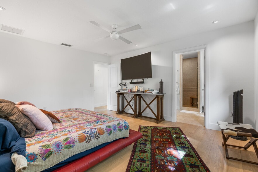 Primary Bedroom - 1750 Alta Vista St