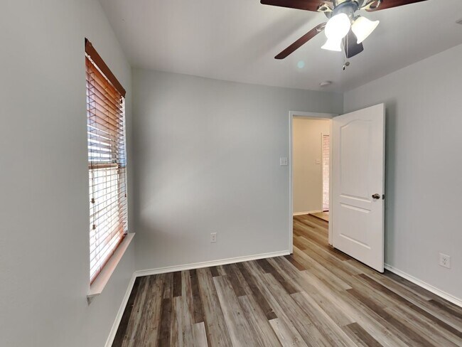 Building Photo - MOVE IN READY NOW IN KELLER ISD!