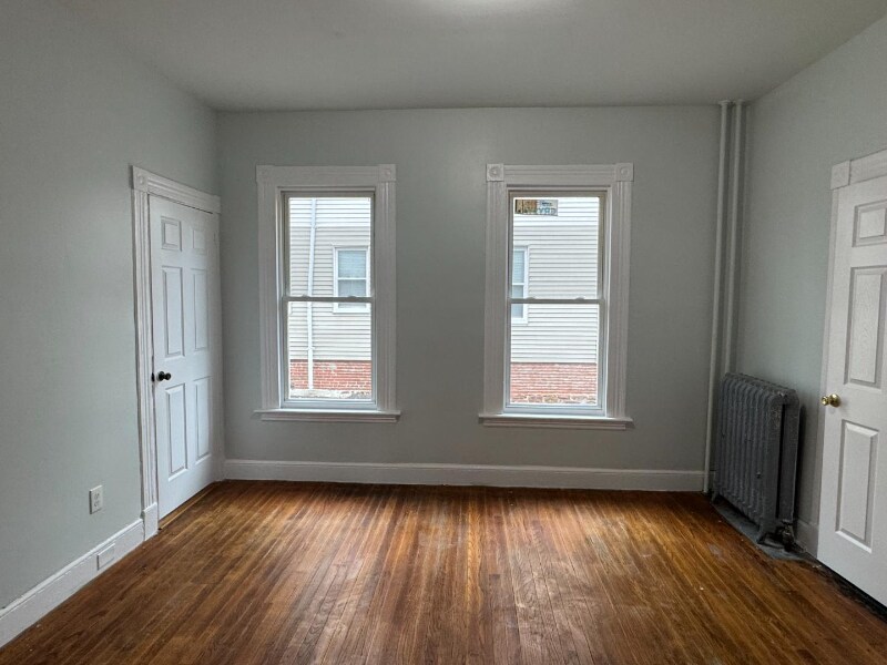 Building Photo - 65 Sargeant St