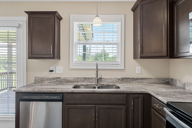 Building Photo - 2961 Lancelot Ln
