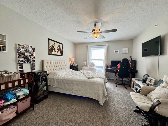 Building Photo - 2506 Crosshill Dr