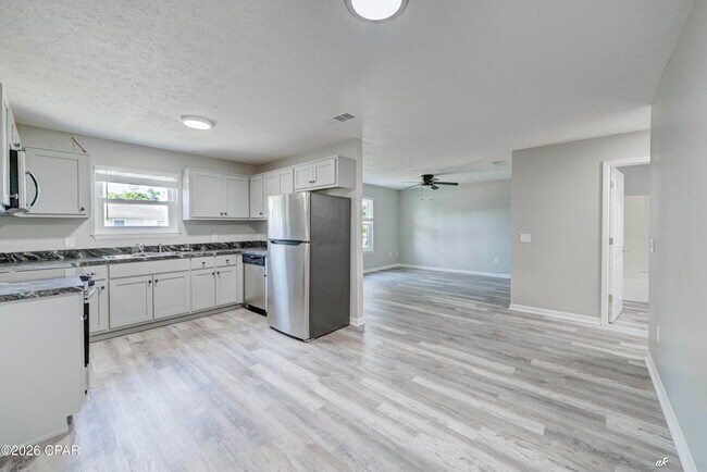 Building Photo - 3712 Burnham Way