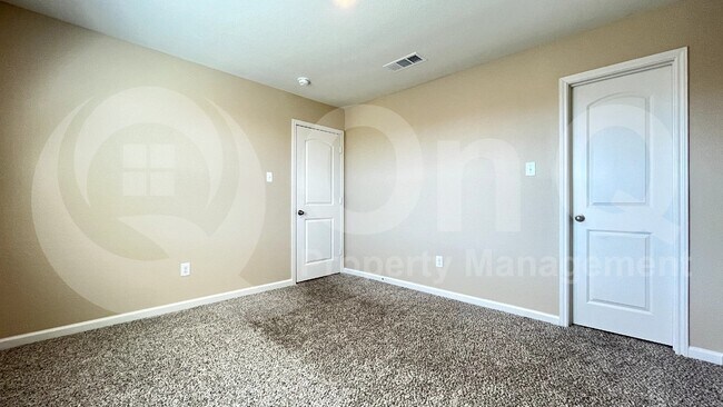 Building Photo - 283 Moonstone Way