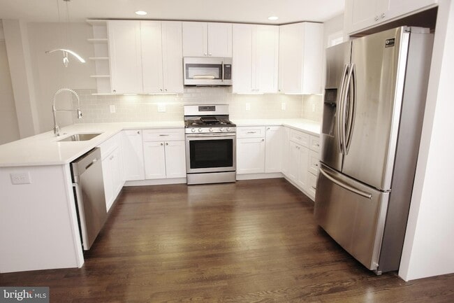 Building Photo - 12307 Chesterton Dr