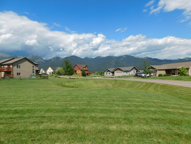 Building Photo - 631 Fox Den Trail