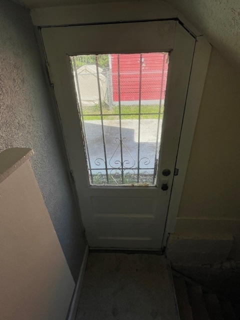 Building Photo - 1131 E Broadway St