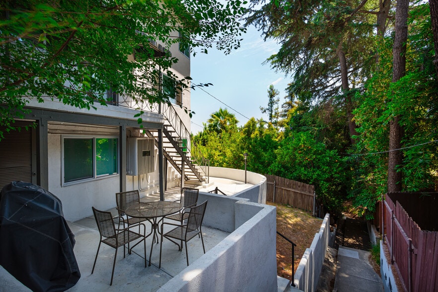 Barbeque - 1724 Rotary Dr
